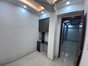 Room in 2.5 BHK Builder Floor at RWA Apartments Sector 47, Sector 47 – for Rent