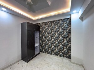 Living Room in 2.5 BHK Builder Floor at RWA Apartments Sector 47, Sector 47 – for Rent