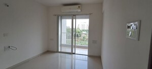 Room in 2 BHK Apartment at Sukhwani Hermosa Casa, Mundhwa – for Rent