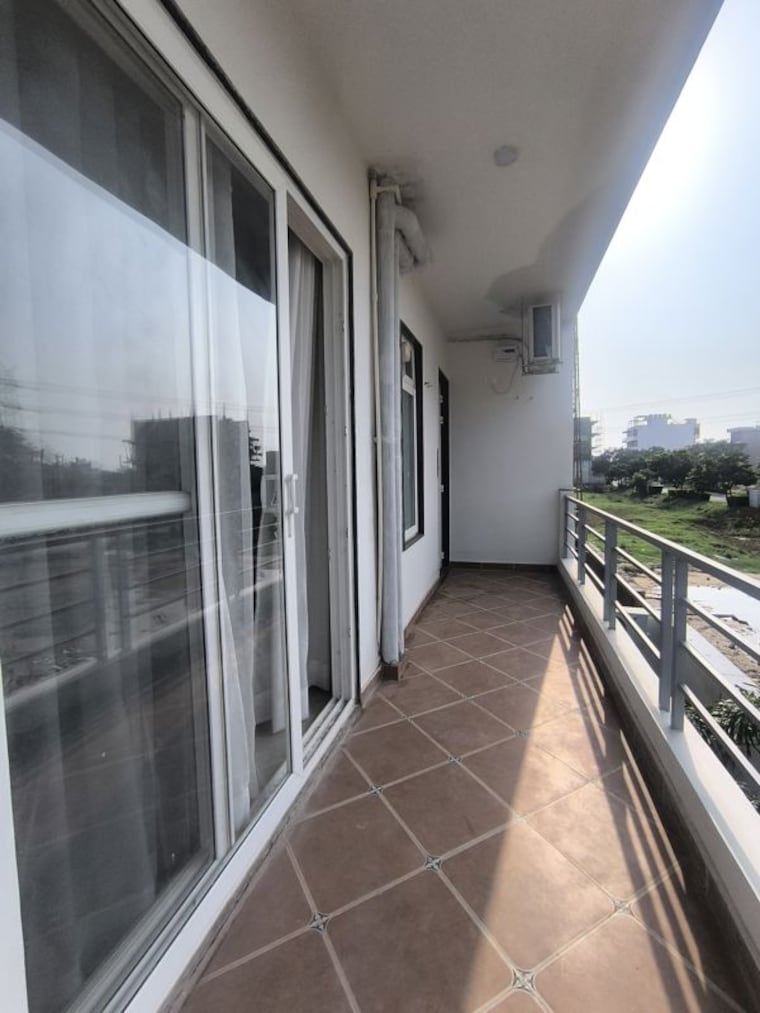 Balcony, bptp-amstoria-country-floor 3 Bedroom 2025 Sq.Ft. Apartment In Sector 102 Gurgaon 10523300