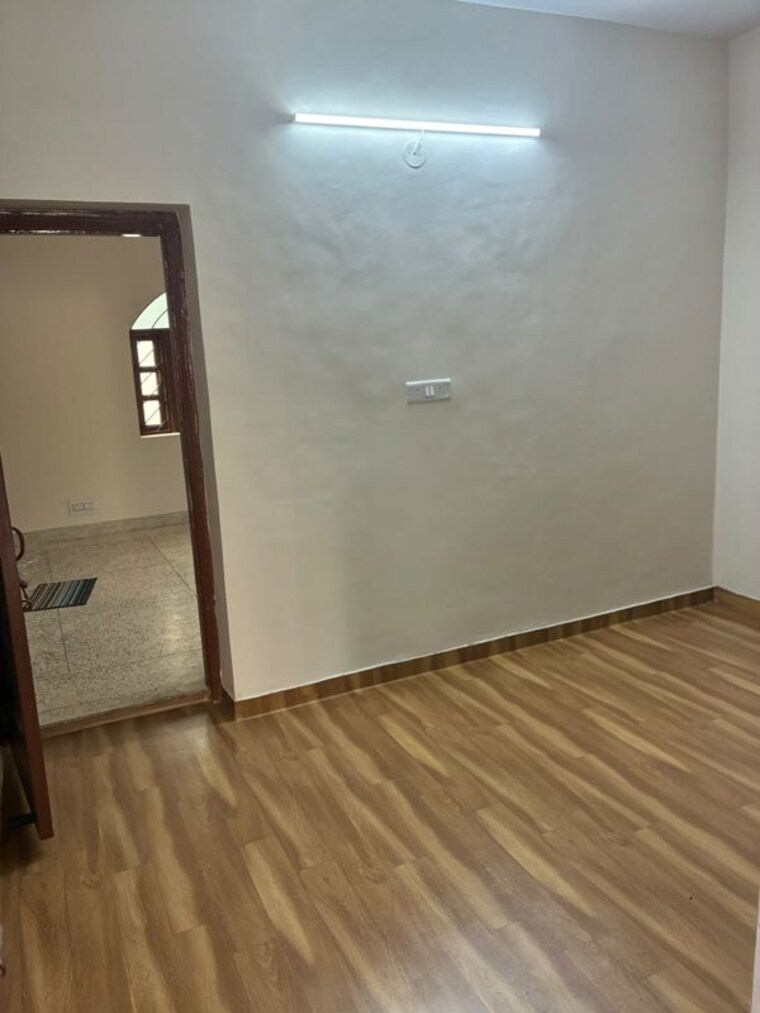 Room, naraina 2 Bedroom 125 Sq.Yd. Builder Floor In Naraina Delhi 10523413