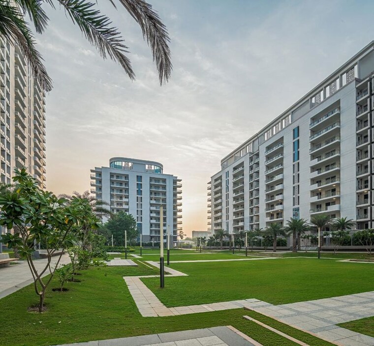 Exterior View, dlf-the-ultima 4 Bedroom 2800 Sq.Ft. Apartment In Sector 81 Gurgaon 10523418