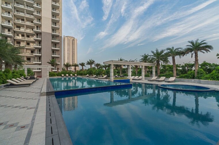 Swimming Pool, dlf-the-ultima 4 Bedroom 2800 Sq.Ft. Apartment In Sector 81 Gurgaon 10523418