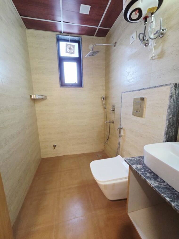 Bathroom, sector 32 Studio 653 Sq.Ft. Builder Floor In Sector 32 Gurgaon 10523439