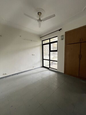 2 BHK Builder Floor For Rent in Sector 23