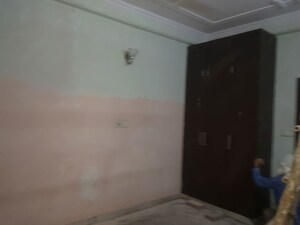 Room in 1 BHK Apartment at Vaishali Sector 4 – for Rent