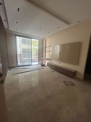 Room in 2 BHK Builder Floor at Sector 23 – for Rent