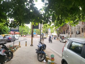 Parking in  Shop at R Square Gomti Nagar, Gomti Nagar – for Rent