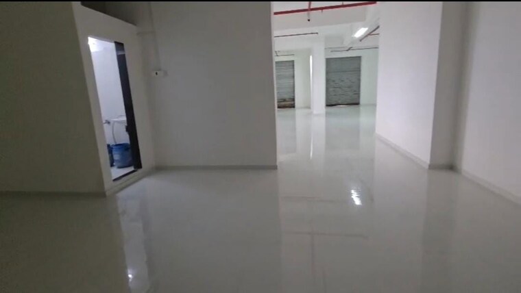 Room, tanvi-complex Commercial Warehouse 2100 Sq.Ft. In Dahisar East Mumbai 10523467