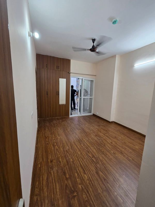 3 BHK + Store Room 1385 Sq.Ft. Apartment in Nirala Estate II