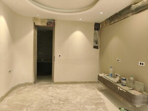 Room in 4 BHK Builder Floor at Sector 22 – for Rent