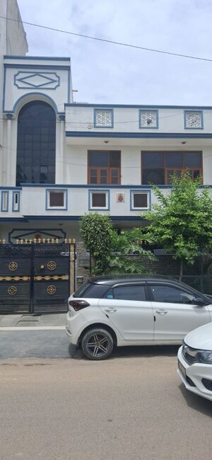6+ BHK Villa – Exterior View View at Sector 99 - for Sale