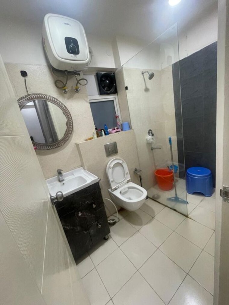 Bathroom, spaze-kalistaa 3 Bedroom 1918 Sq.Ft. Apartment In Sector 84 Gurgaon 10523573