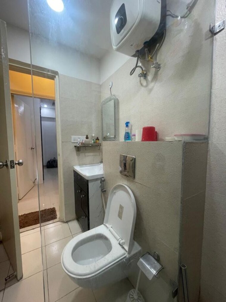 Bathroom, spaze-kalistaa 3 Bedroom 1918 Sq.Ft. Apartment In Sector 84 Gurgaon 10523573