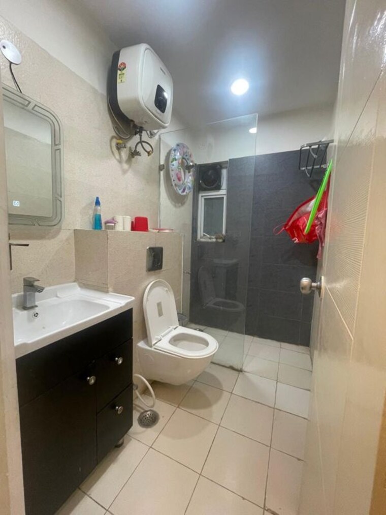 Bathroom, spaze-kalistaa 3 Bedroom 1918 Sq.Ft. Apartment In Sector 84 Gurgaon 10523573