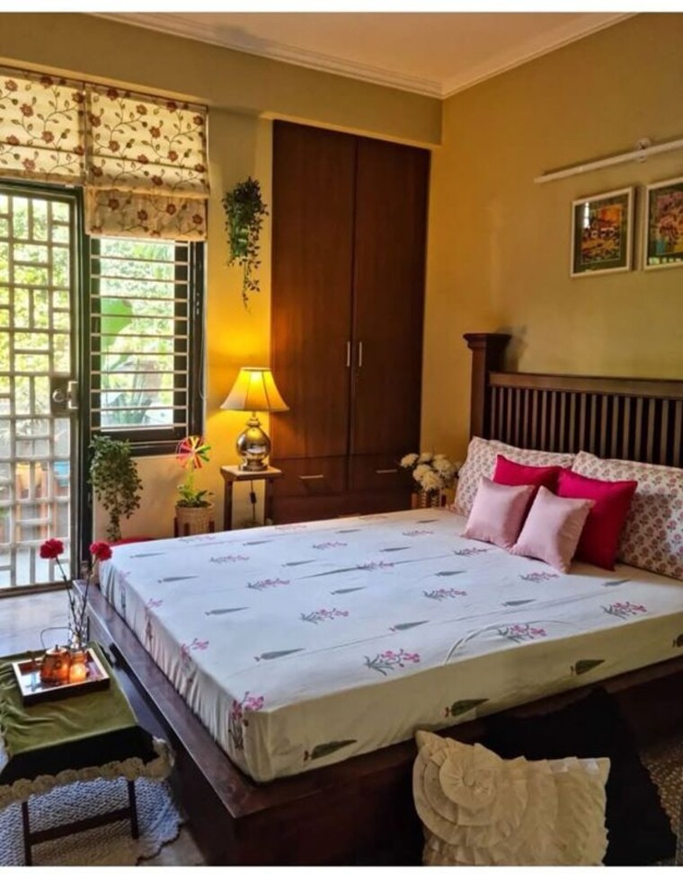 Bedroom, peru baug Pg For Boys & Girls In Peru Baug 10523586