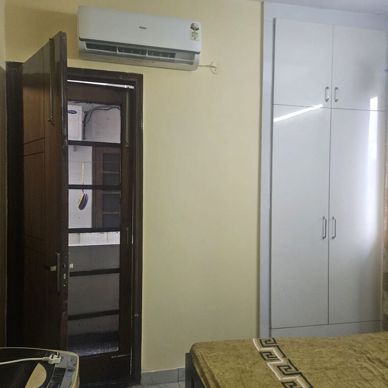Room, silver-city-extention 4 Bedroom 1916 Sq.Ft. Apartment In Vip Road Zirakpur 10523596
