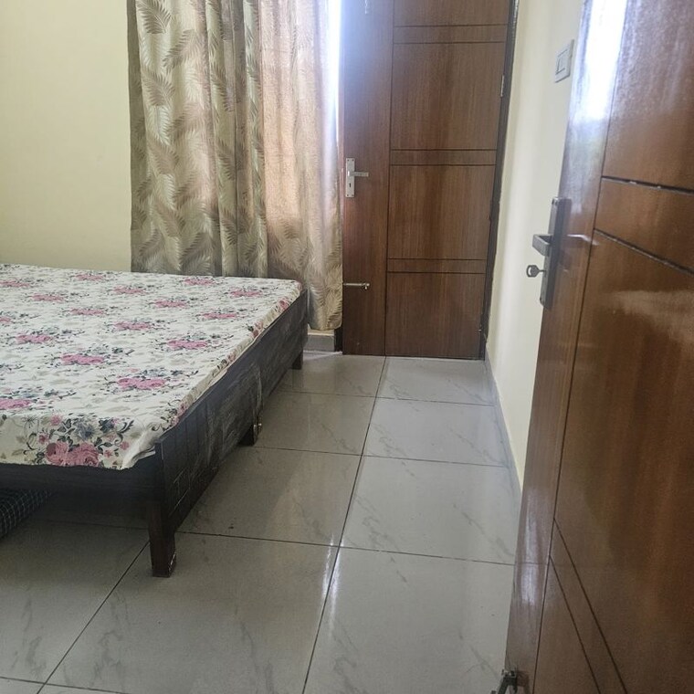 Kitchen, silver-city-extention 4 Bedroom 1916 Sq.Ft. Apartment In Vip Road Zirakpur 10523596