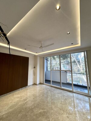 Room in 3 BHK Builder Floor at Sector 22 – for Rent