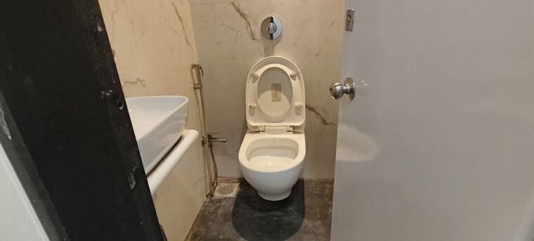 Bathroom, omkar-the-summit-business-bay Commercial Office Space 1450 Sq.Ft. In Andheri East Mumbai 10523631