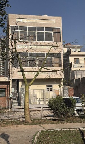 6 BHK Independent House For Sale in Sector 77