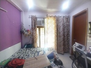 Living Room in 4 BHK Builder Floor at Sector 21 – for Rent