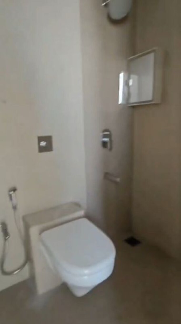 Bathroom, heritage-solitaire 2 Bedroom 910 Sq.Ft. Apartment In Chembur Mumbai 10523683