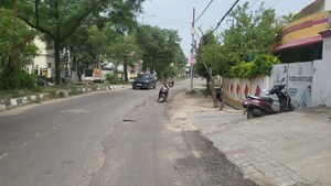 Parking in  Showroom at Adarsh Complex Jankipuram, Jankipuram – for Rent