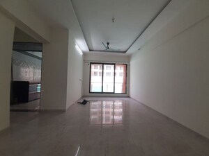 Room in 2.5 BHK Apartment at Siddharth Nagar CHS Goregaon, Goregaon West – for Rent