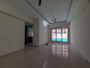 Room in 2.5 BHK Apartment at Siddharth Nagar CHS Goregaon, Goregaon West – for Rent