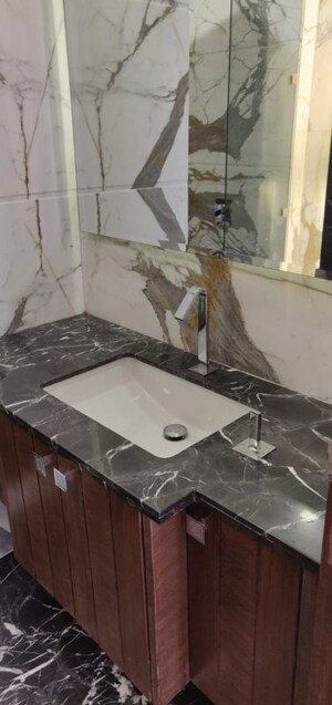 Team Area in 3 BHK Builder Floor at Gulmohar Park – for Rent