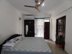Bedroom in 3 BHK Builder Floor at Sector 22 – for Rent