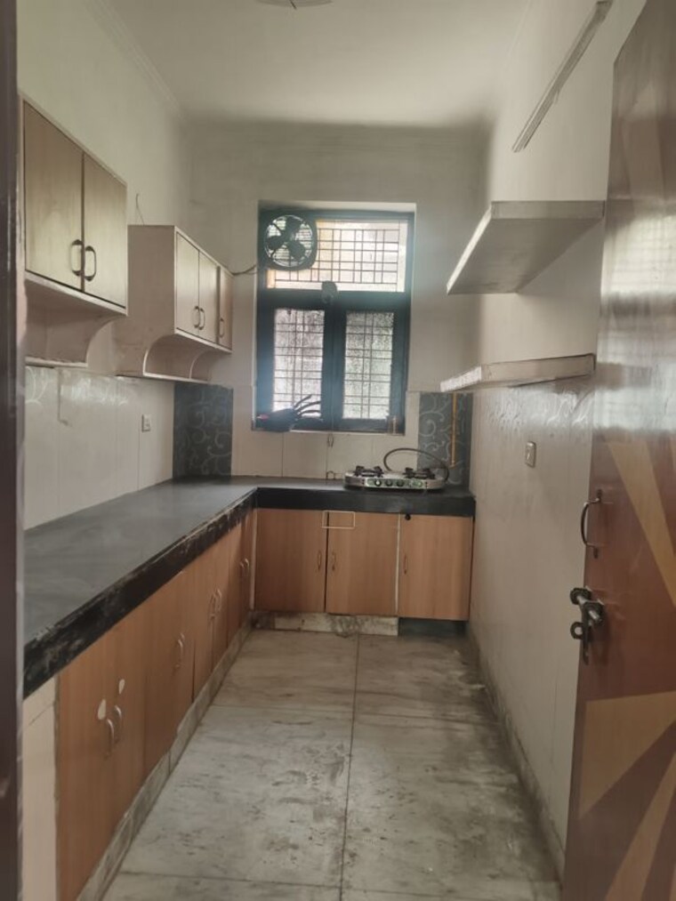Kitchen, sector 37 3 Bedroom 1600 Sq.Ft. Builder Floor In Sector 37 Faridabad 10523774