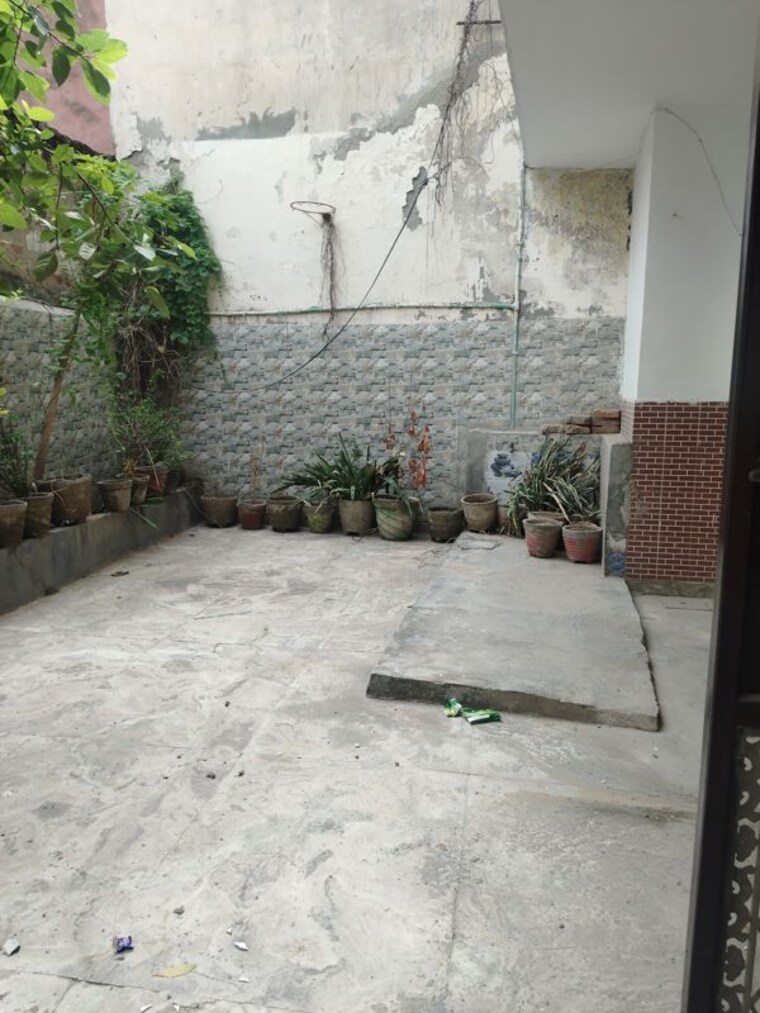 Balcony, sector 37 3 Bedroom 1600 Sq.Ft. Builder Floor In Sector 37 Faridabad 10523774