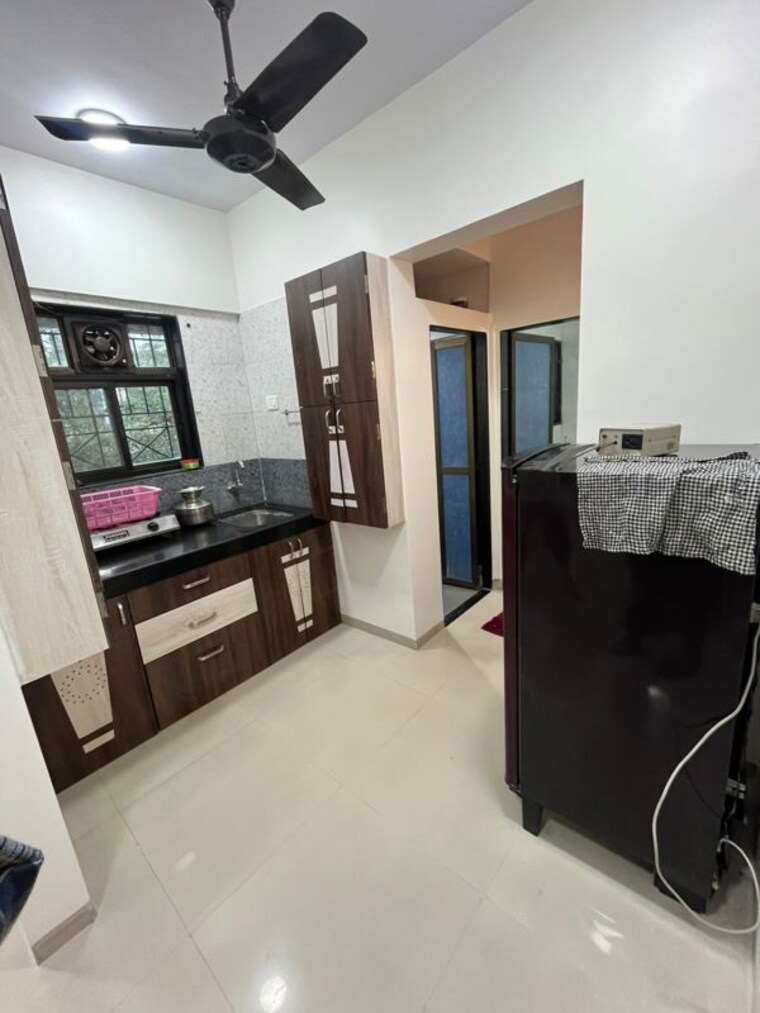 Kitchen, naupada 1 RK 350 Sq.Ft. Apartment In Naupada Thane 10523778