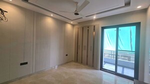 Room in 3 BHK Builder Floor at Sector 22 – for Rent