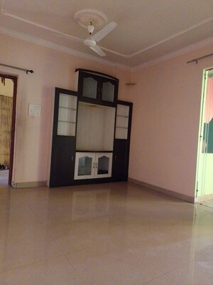 Room in 3 BHK Apartment at Morabadi – for Sale