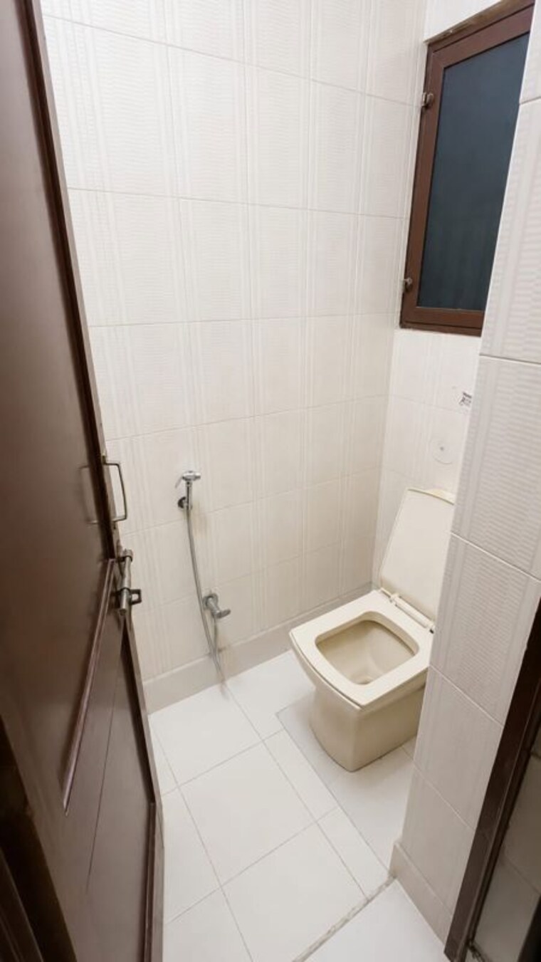 Bathroom, dwarka 3 Bedroom 1690 Sq.Ft. Apartment In Dwarka Delhi 10523811