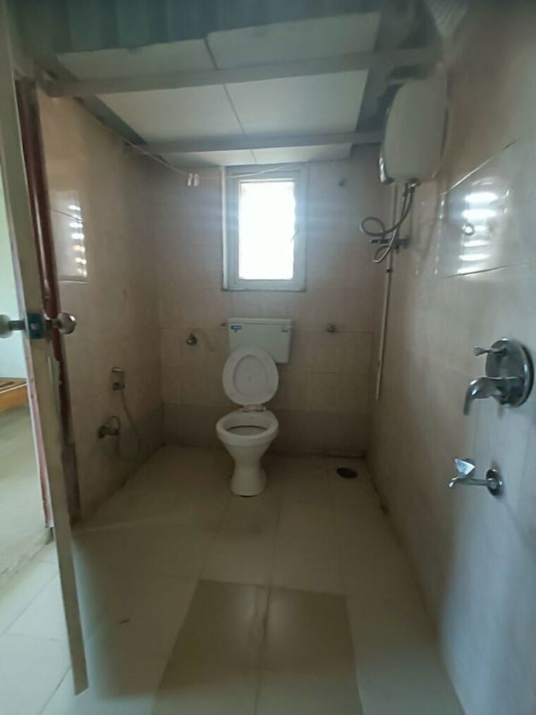 Bathroom, crystal-isle-apartment 3 Bedroom 1662 Sq.Ft. Apartment In Goregaon East Mumbai 10523816