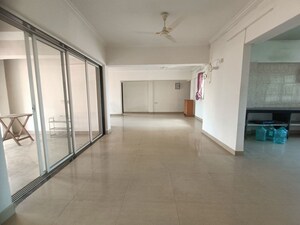 Room in 3 BHK Apartment at Crystal Isle Apartment, Goregaon East – for Sale