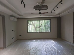 Bedroom in 4 BHK Builder Floor at Sector 21 – for Rent