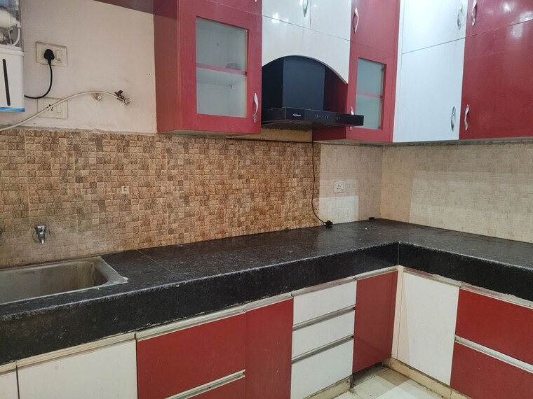 Kitchen, upavp-vrindavan-yojana 2.5 Bedroom 750 Sq.Ft. Apartment In Vrindavan Yojna Lucknow 10523843