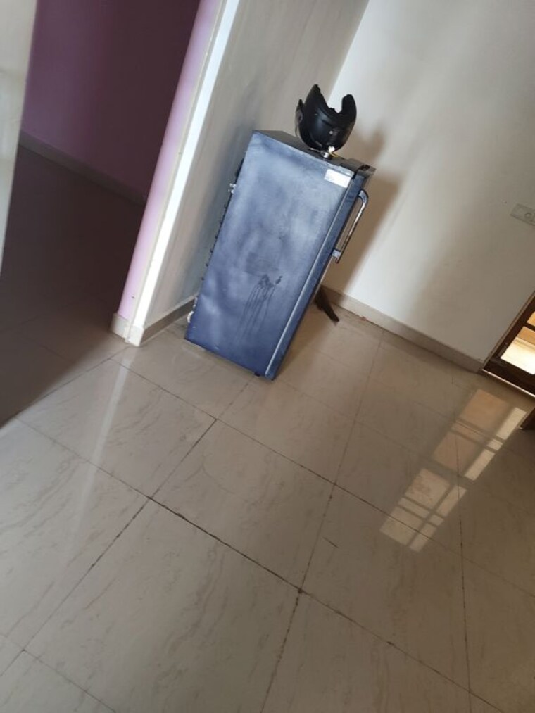 Bathroom, upavp-vrindavan-yojana 2.5 Bedroom 750 Sq.Ft. Apartment In Vrindavan Yojna Lucknow 10523843