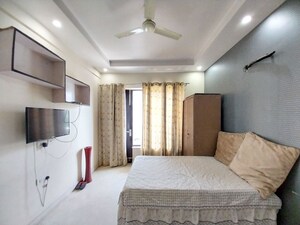 Bedroom in 3 BHK Builder Floor at Palam Vihar Residents Association, Palam Vihar – for Rent
