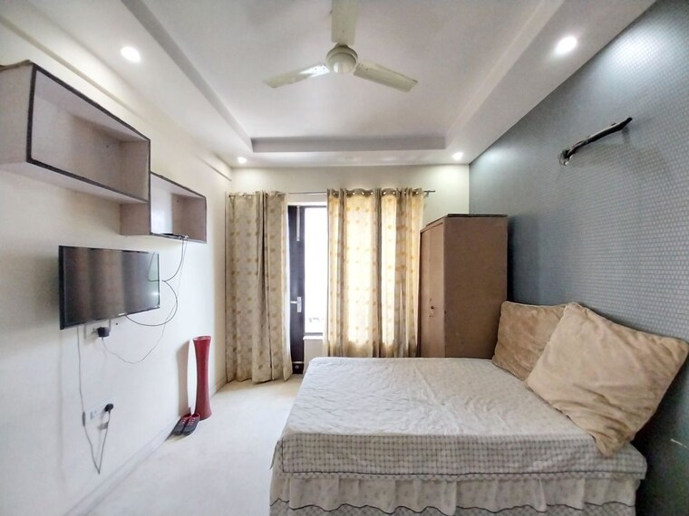 Bedroom, palam-vihar-residents-association 3 Bedroom 1500 Sq.Ft. Builder Floor In Palam Vihar Gurgaon 10523874