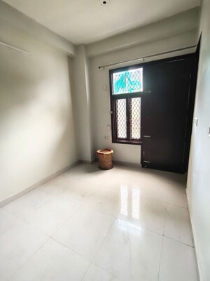 Room in 2 BHK Builder Floor at Baradia – for Rent