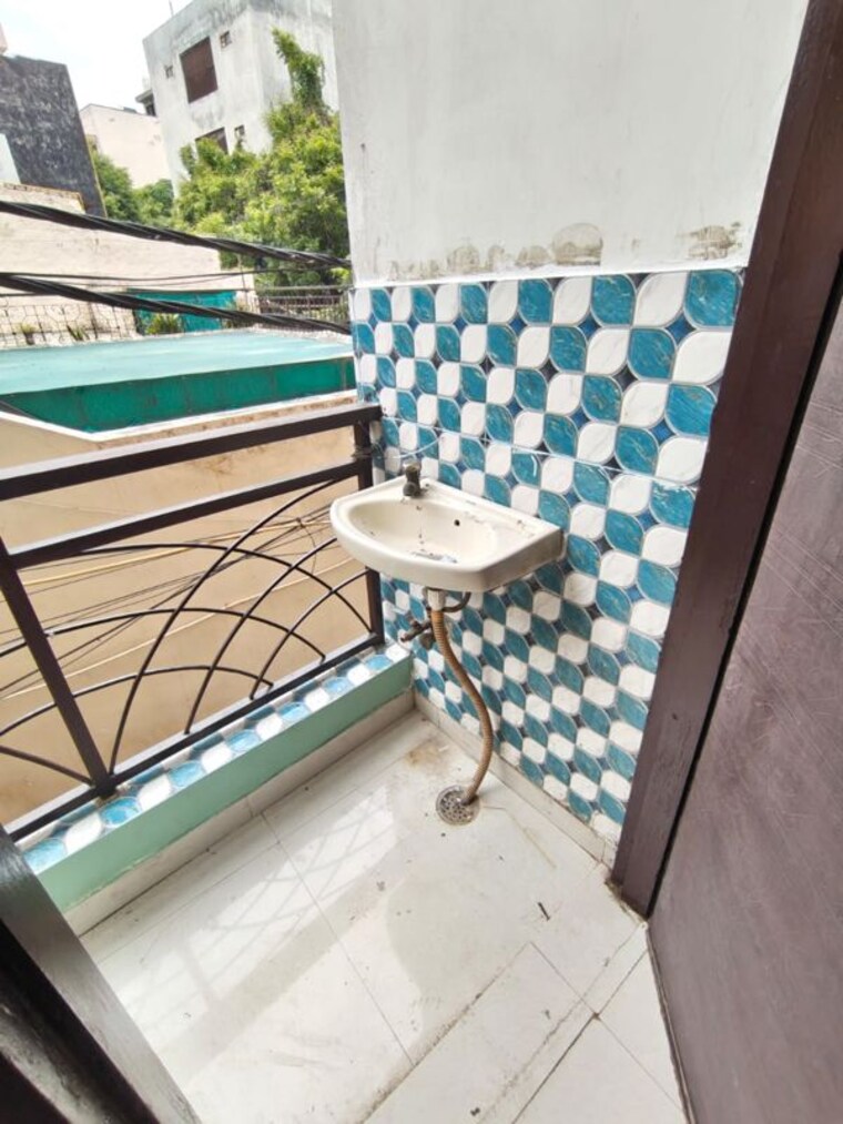 Balcony, baradia 2 Bedroom 900 Sq.Ft. Builder Floor In Baradia Dwarka 10523881