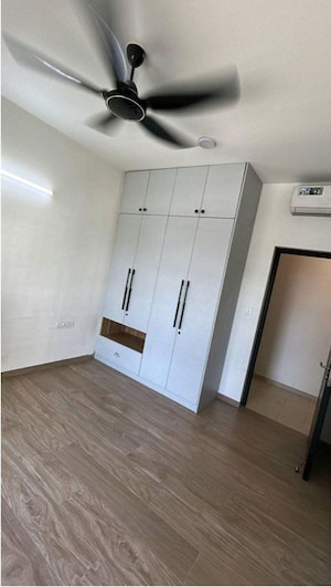 Room in 3.5 BHK Apartment at Sobha City Gurgaon, Sector 108 – for Sale