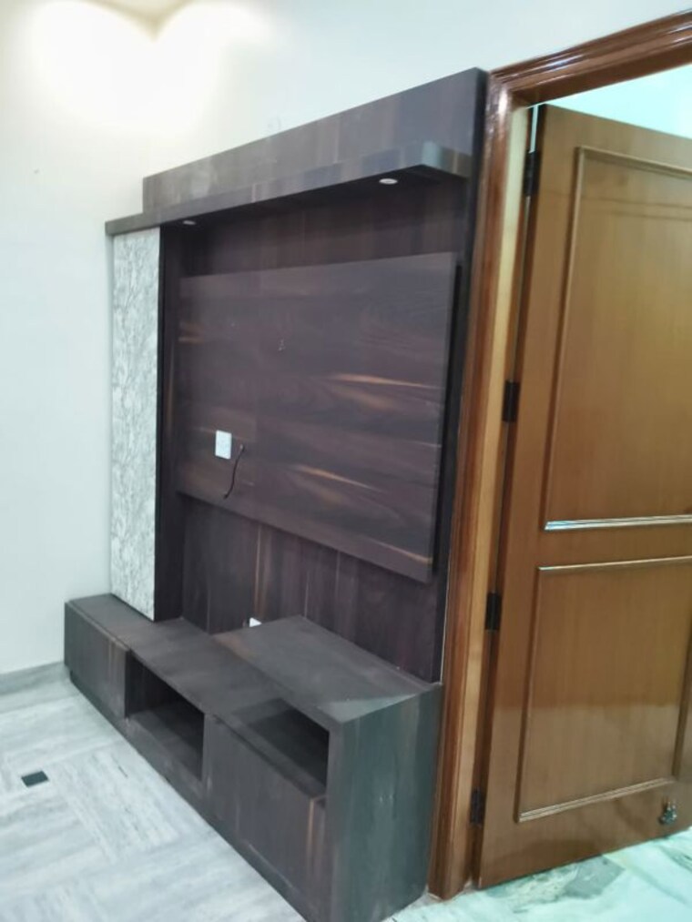 undefined, rwa-apartments-sector-41 3 Bedroom 250 Sq.Mt. Independent House In Sector 41 Noida 10523905