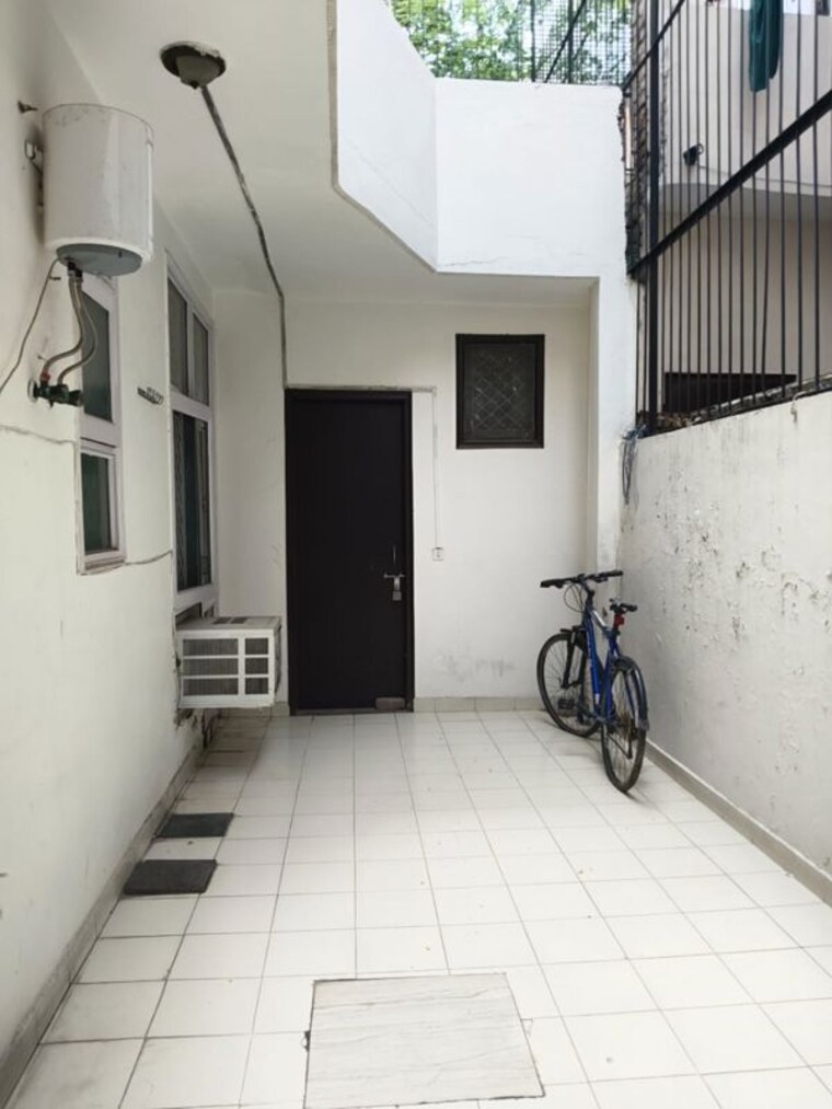 undefined, rwa-apartments-sector-41 3 Bedroom 250 Sq.Mt. Independent House In Sector 41 Noida 10523905